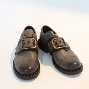 Brown buckeld oxfords